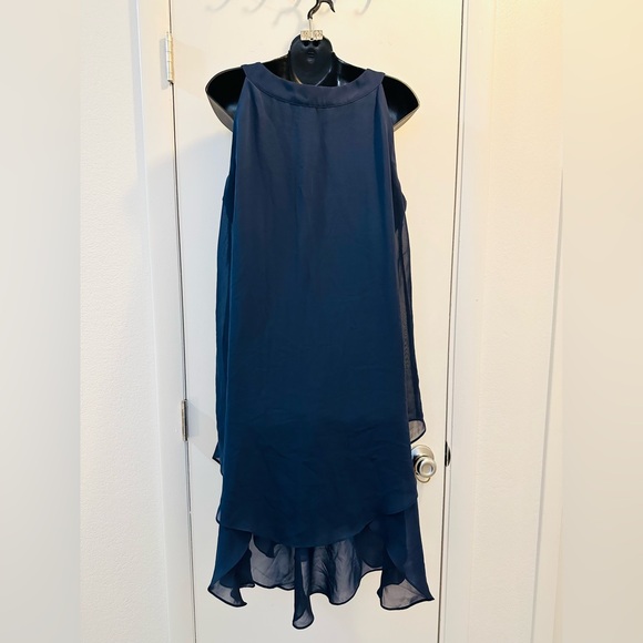 Women's Dress - Picture 2 of 6